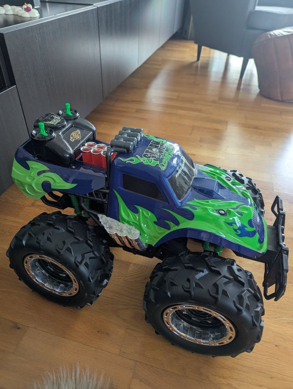 Fast Lane RC Monstertruck Storm Crusher 1:8 (Gebraucht) in Amriswil für ...