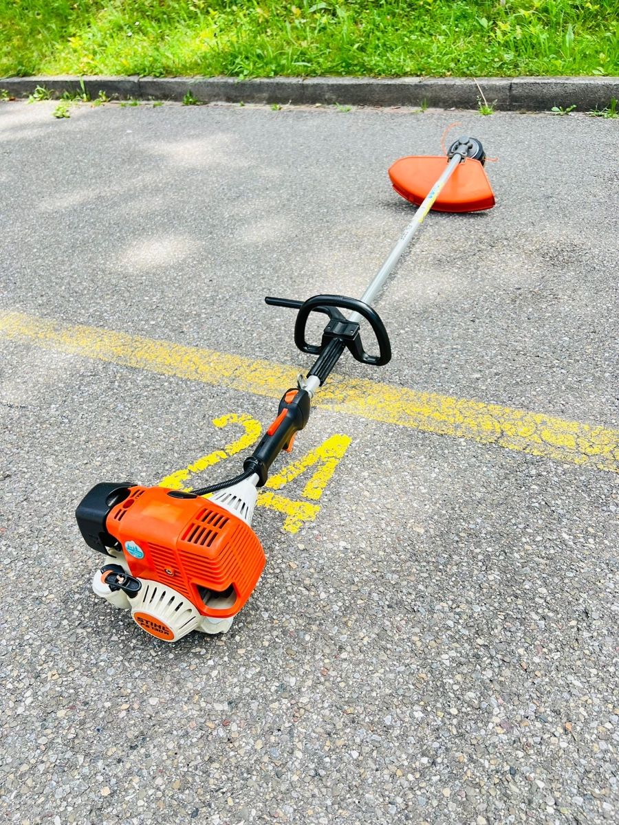 Stihl Tutti gli attrezzi: Rasentrimmer Stihl FS 130 R – Usato da Urdorf venduto da mas_5wfz 5