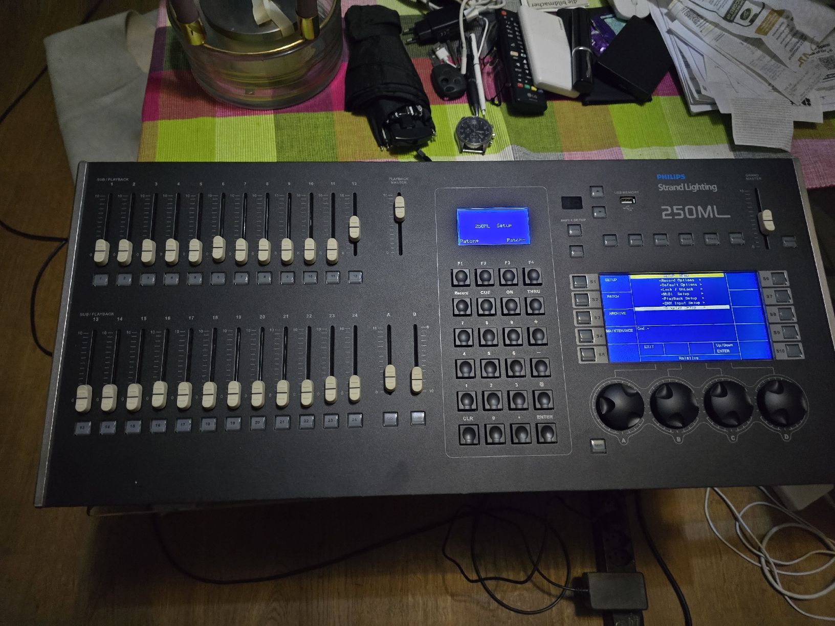 Beleuchtung & Lichteffekte: Philips Strand Lighting 250ML  professional DMX Control – Gebraucht aus Zürich von Roy-Events-Zurich