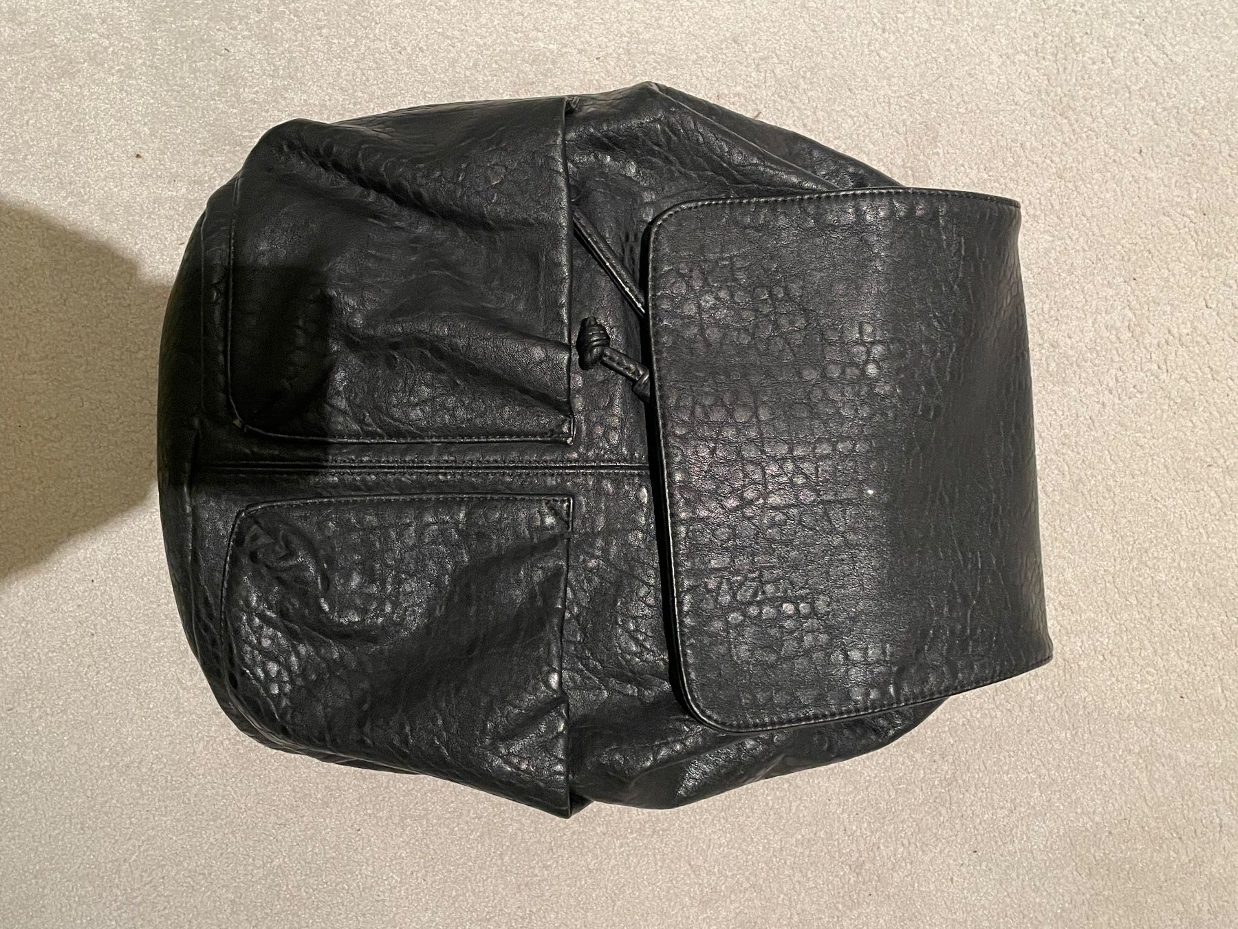 Zaini: Schwarzer Rucksack Even & Odd – Usato da Zürich venduto da joshasu