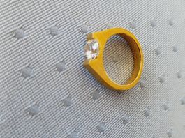 Fingerring Silber vergoldet, mit Zirkonia Stein,