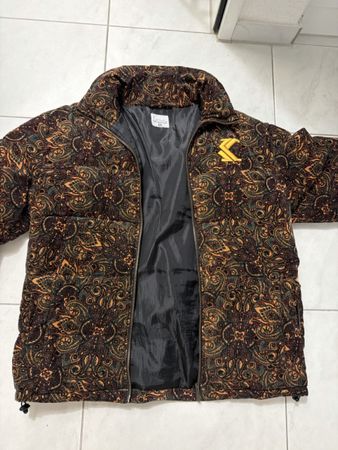Karl Kani Steppjacke paisley Muster Grösse M neuwertig