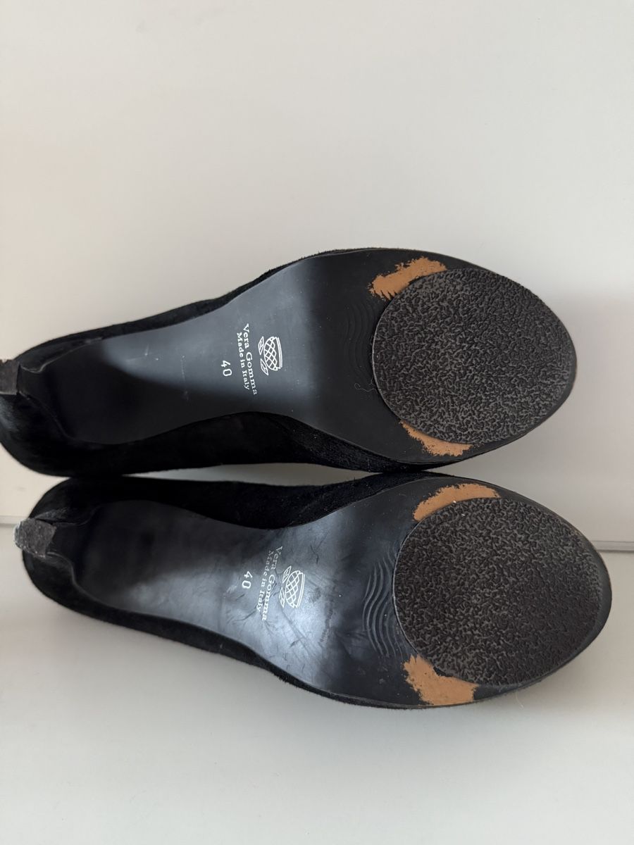 Navyboot Scarpe da donna: Navyboot Schwarze Wildleder Pumps, Grösse 40 – Usato da Zürich venduto da JOD213 2