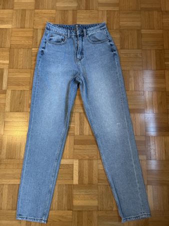 Jeans manor