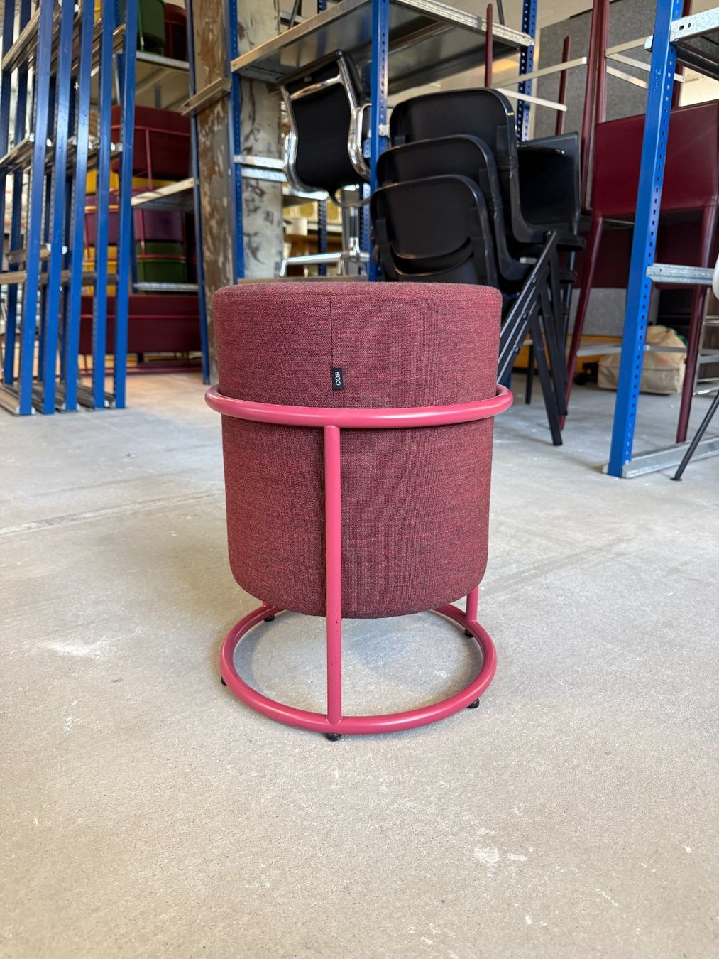 Hocker: COR Drop Designerhocker - Rot – Gebraucht aus Augst BL von Nextl00p
