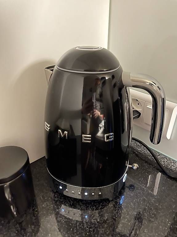Bollitori: SMEG Wasserkocher Schwarz – Usato da Olten venduto da bay_fh8s 2