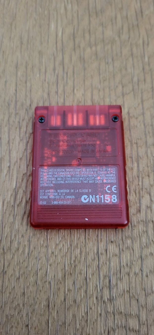Sony Memory unit & Memory card: Playstation 2 Memory Card Transparent Rot – Usato da Münsingen venduto da DigitaleSpielecke 1