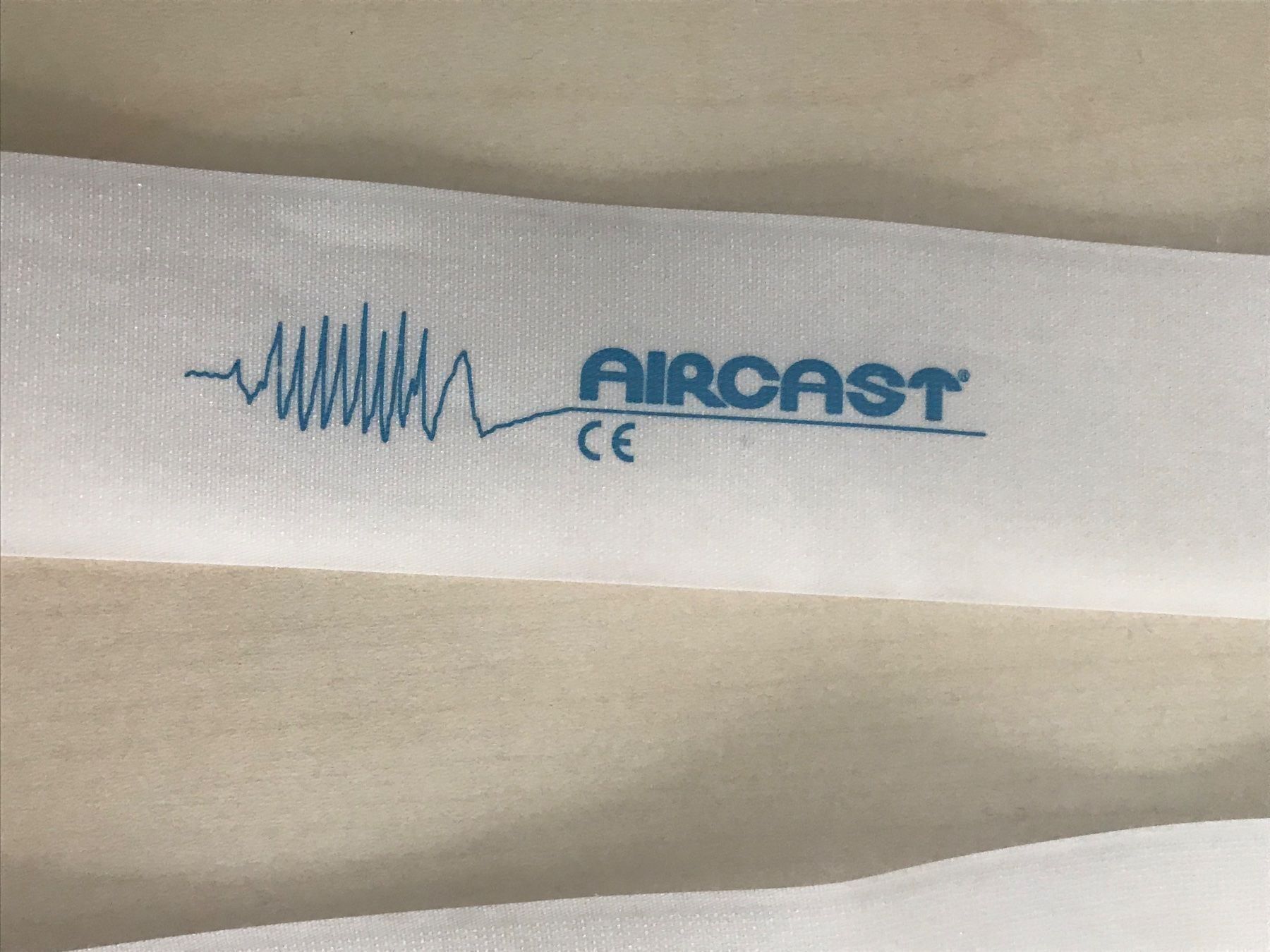 Schutz & Schoner: Orthese zur Stabilisierung - AIRCAST – Gebraucht aus Zug von Cry71 5