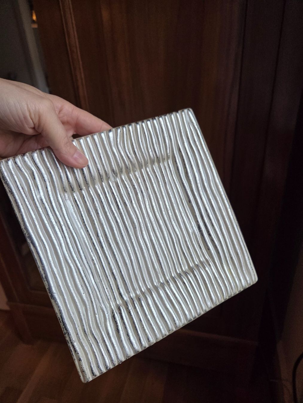 Servierplatten: Silberne Keramikplatte, Vintage Stil – Gebraucht aus Zürich von Pinga05 1