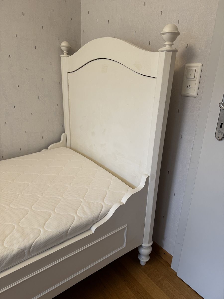 Betten: Wunderschönes Einzelbett im Landhausstil – Gebraucht aus Büren zum Hof von Glausersimon 1