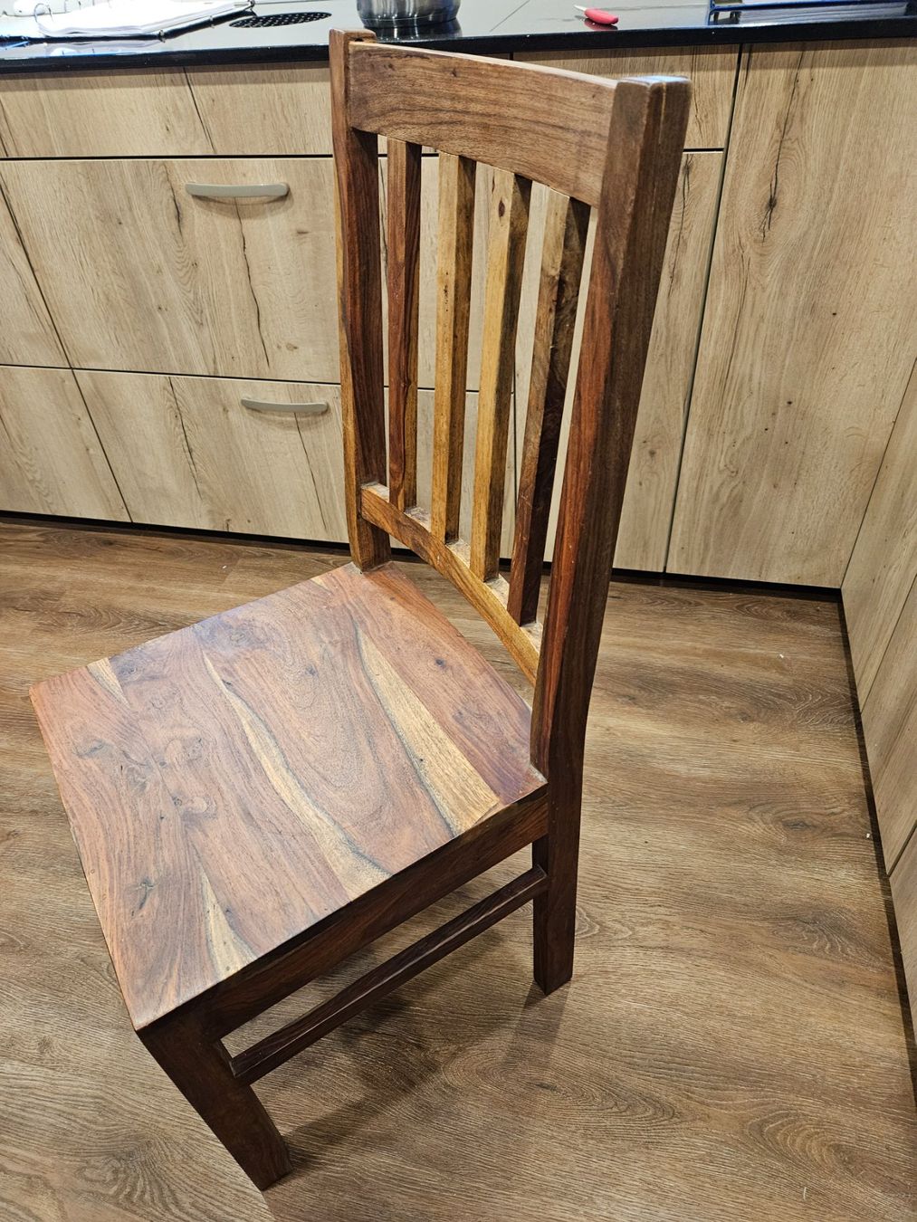Set di tavolo e panche: Tisch-Set mit 2 Stühlen, Bank und Stehmöbel – Usato da Reichenburg venduto da Huebi65 3