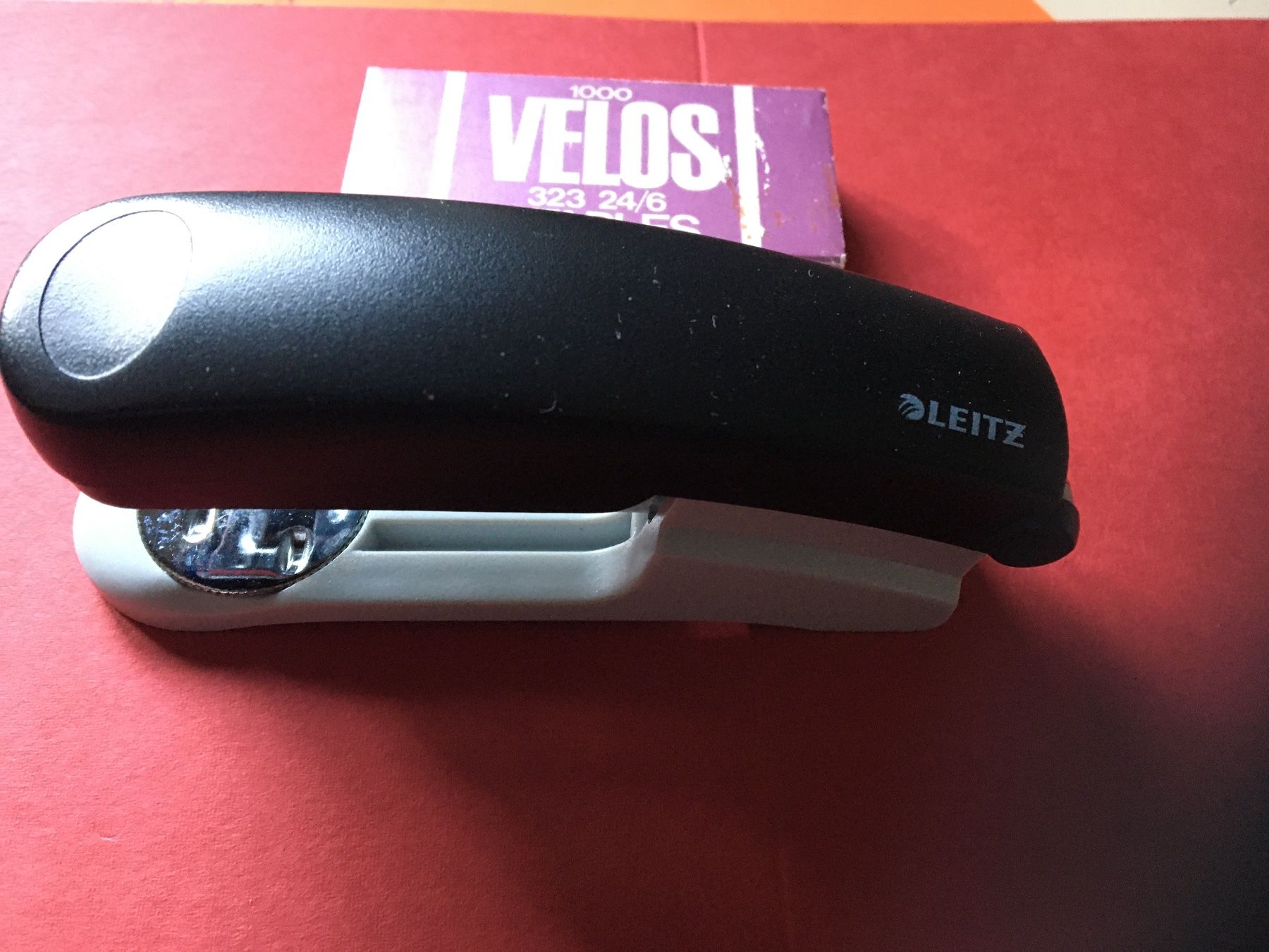 Leitz Macchine rilegatrici: Bostitch klein mit Klammern – Usato da Arth venduto da Vrecam51 1