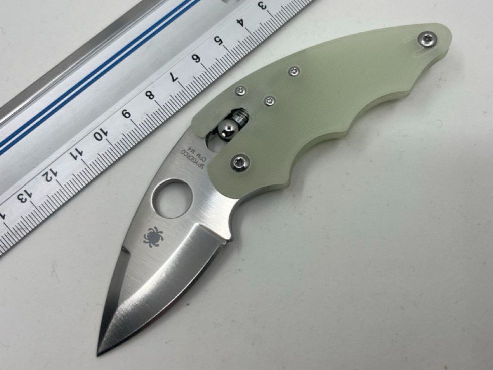 Spyderco Coltelli tascabile: Spyderco Poliwog M4 – Nuovo e nell'imballaggio originale da Chaumont venduto da Niut