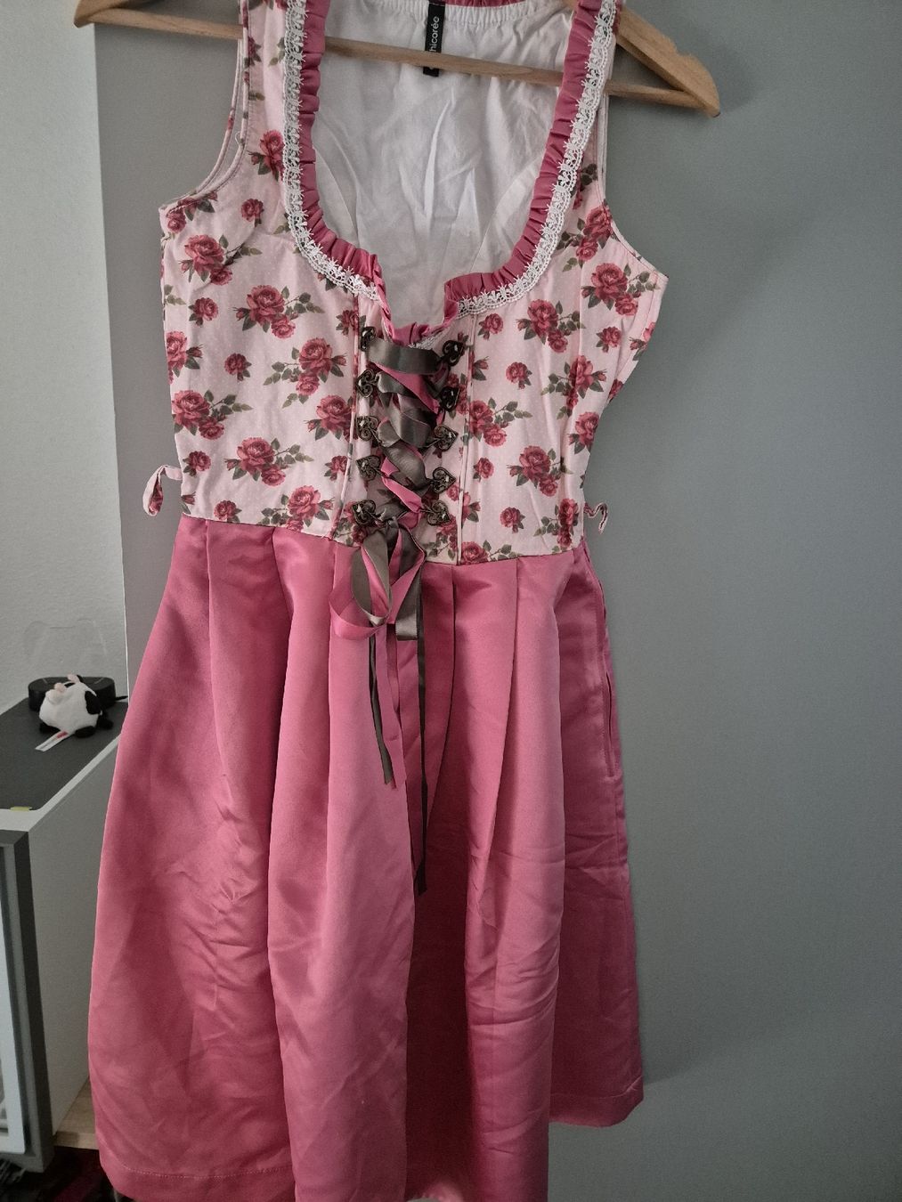 Vestiti: Dirndl Chicoree Rosenmuster Pink Spitze Grösse XS  – Nuovo (secondo la descrizione) da Zürich venduto da mit_jz2x