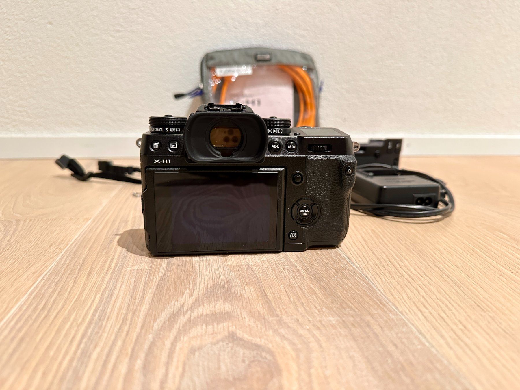 Fujifilm Kamera: Fujifilm X-H1 mit Zubehör – Gebraucht aus Oberlunkhofen von wue_2bj6 3