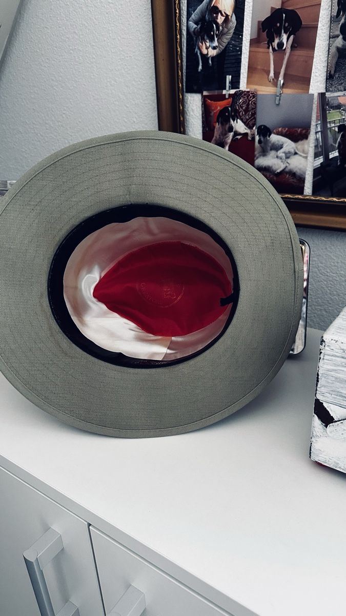 Copricapi, berretti & cappellini: Hut mit Leopardenband  Grösse 59 – Usato da Watt venduto da Beautiful 4