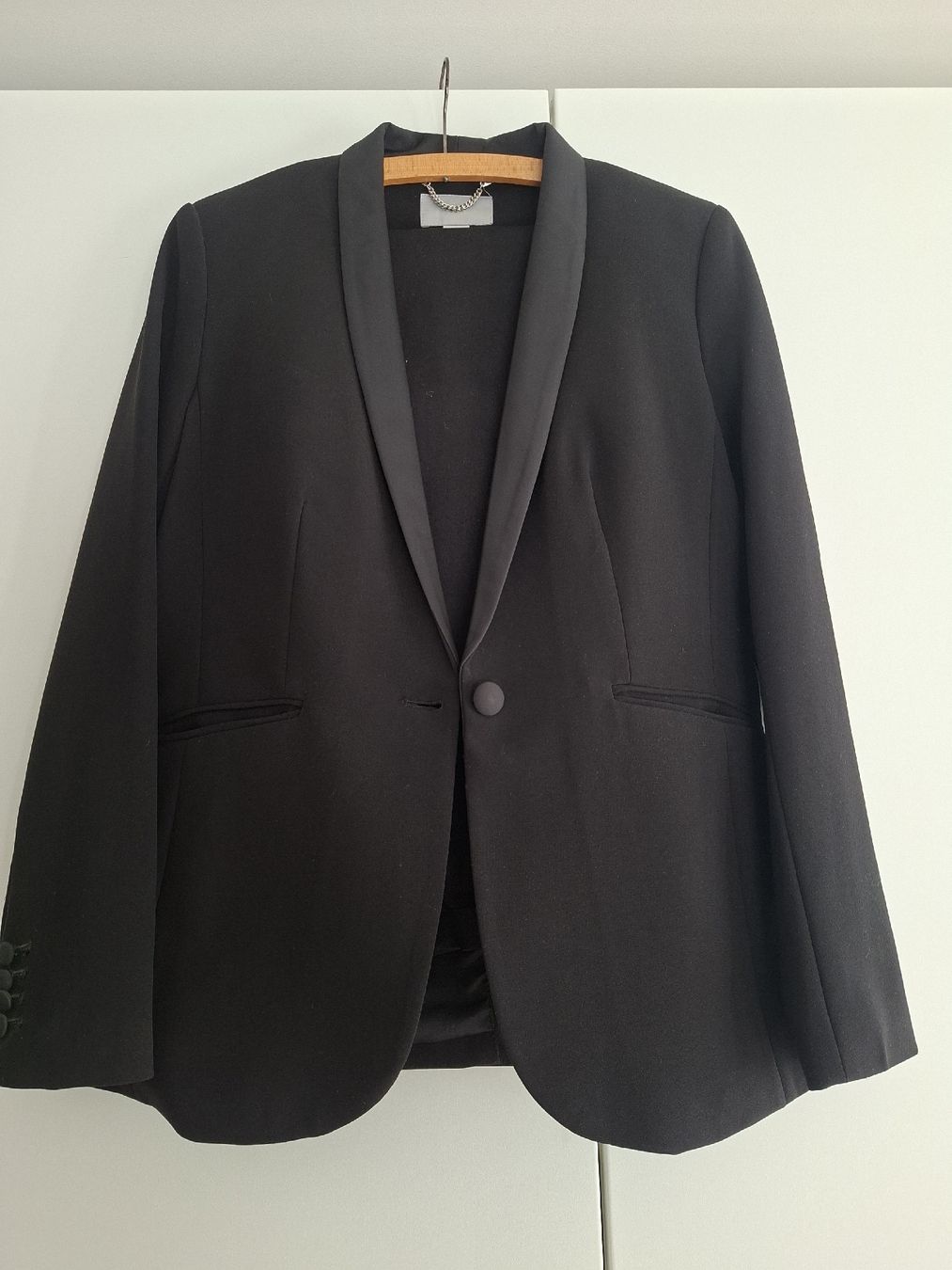 H&M Completi & Tailleur: Damensmoking – Usato da Oberengstringen venduto da Kimchimon
