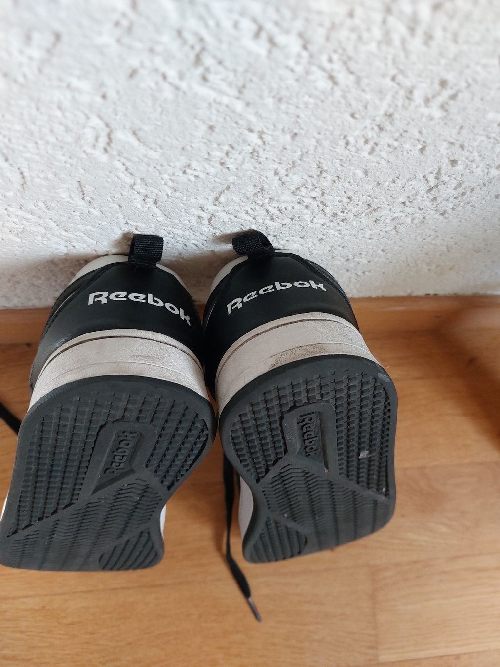 Reebok Scarpe per ragazzi: Reebok schule gr35 – Usato da Adliswil venduto da Jenhrt 3