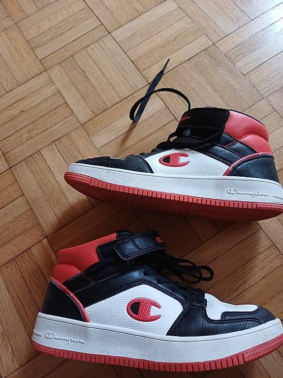 Champion Scarpe per ragazzi: Sportshuhe 38 – Usato da Welschenrohr venduto da ste_zz2z
