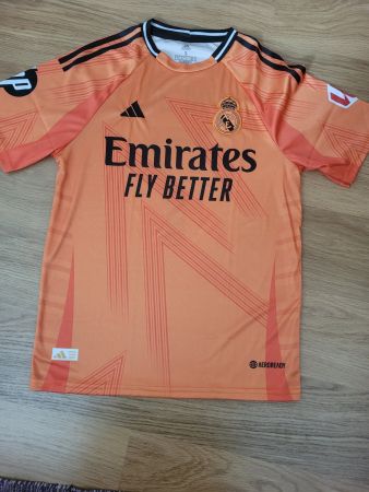 Real Madrid Trikot, Vini Jr., orange, Gr. S, top Zustand!
