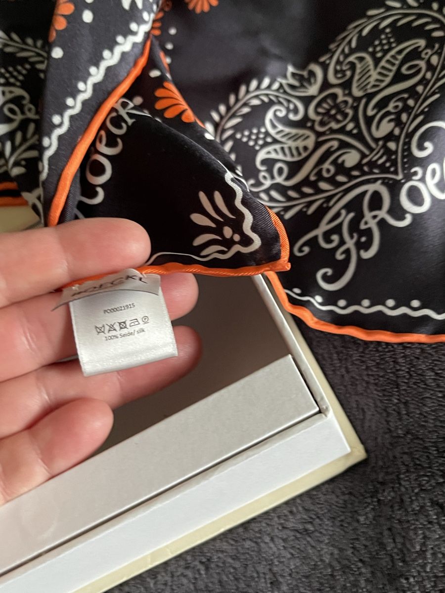 Roeckl Foulards, Tücher & Schals: ROECKL Nicki-Tuch aus 100% Seide – Neu und originalverpackt aus Zollikerberg von Atelier108 3
