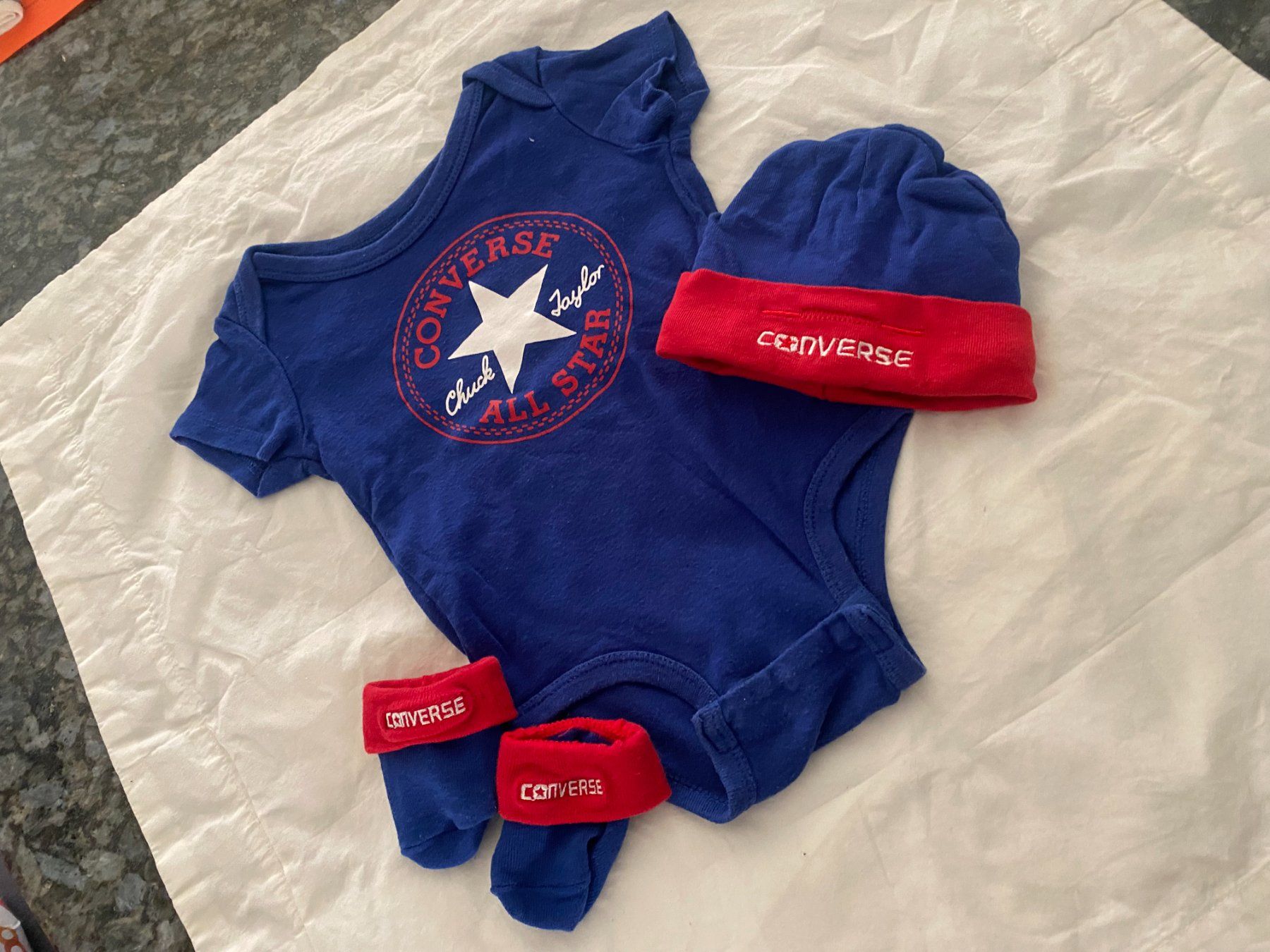 Biancheria intima: Das Converse All Over Star Classic Set ab 0 Monat – Usato da Allenwinden venduto da Obalu 2
