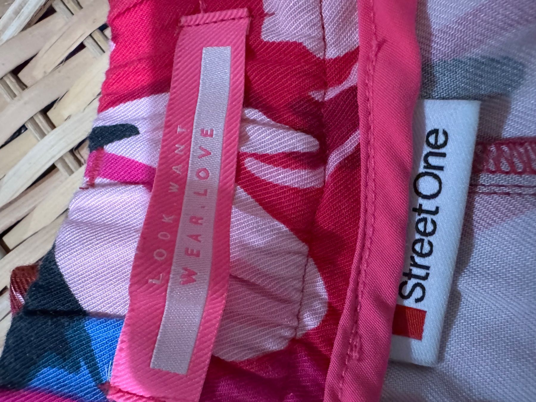 Pantaloni: Sommerliche Hose mit Blumenmuster, Grösse 38 – Usato da Eichberg venduto da OanaB 5