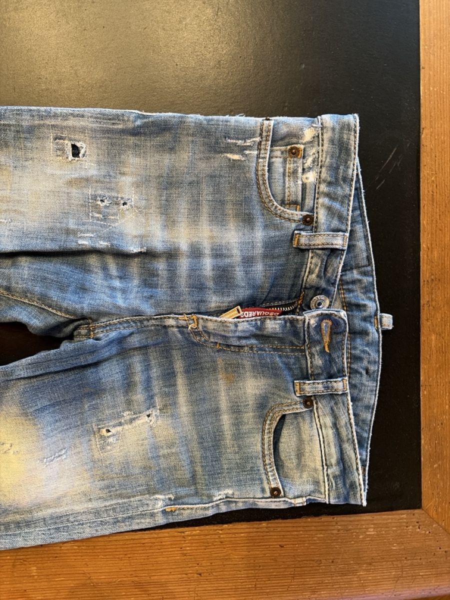 Dsquared2 Pantaloni: Dsquared2 Jeans Denim hellblau mit Used-Effekten Kinder  – Usato da Seuzach venduto da salche 1