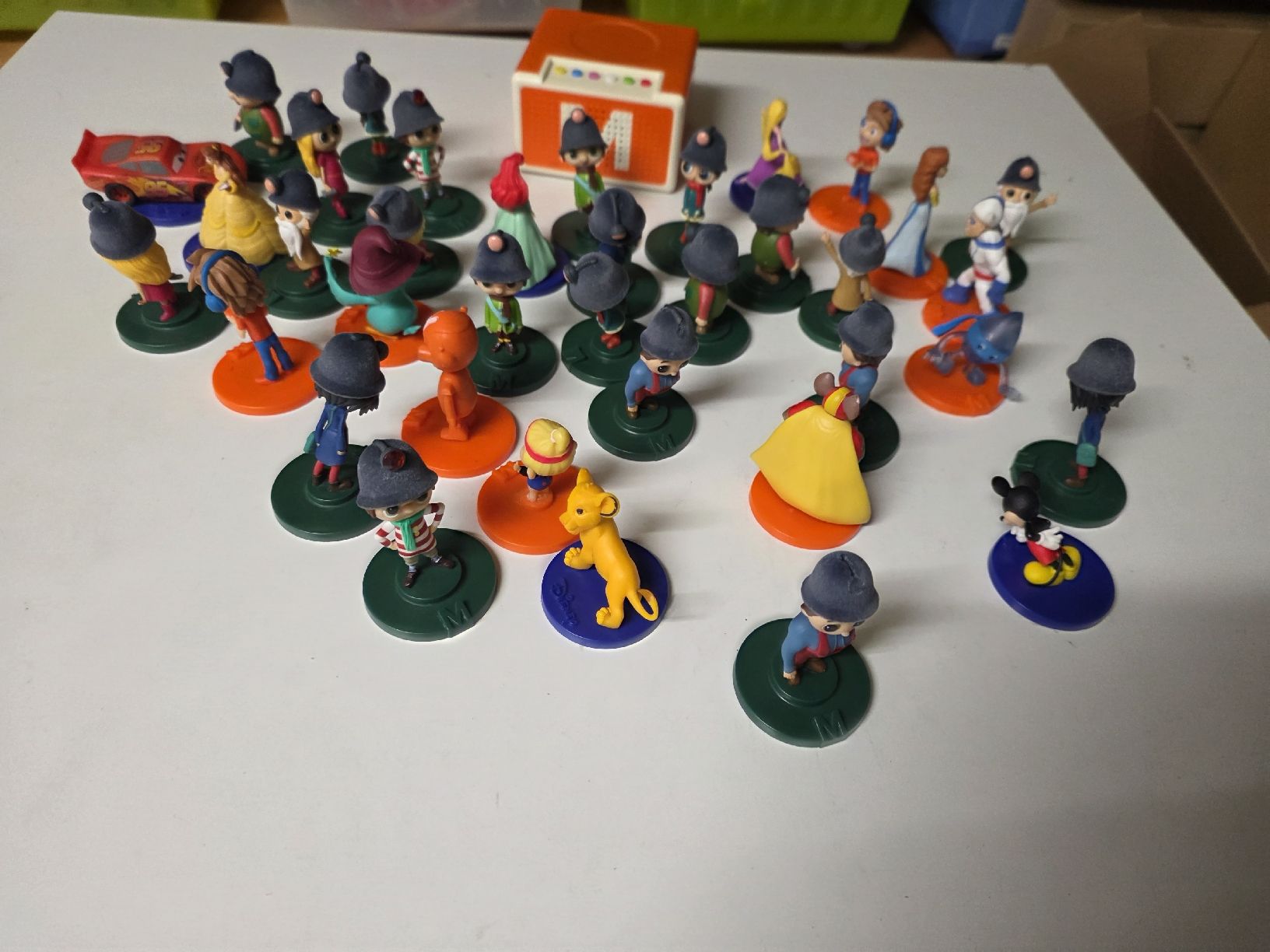 Migros Giocattoli: Migros Story Box mit Figuren – Usato da Dorf venduto da Echo_Elements 2