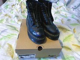 DR. MARTENS PLATEFORMEN SINCLAIR MYSTIC FLORAL 39