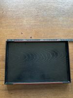 Schönes Tablett, schwarz lackiert