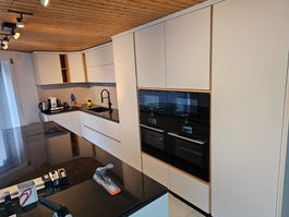 Exklusive Showroom-Küche – Neu & unbenutzt – High-End Techno