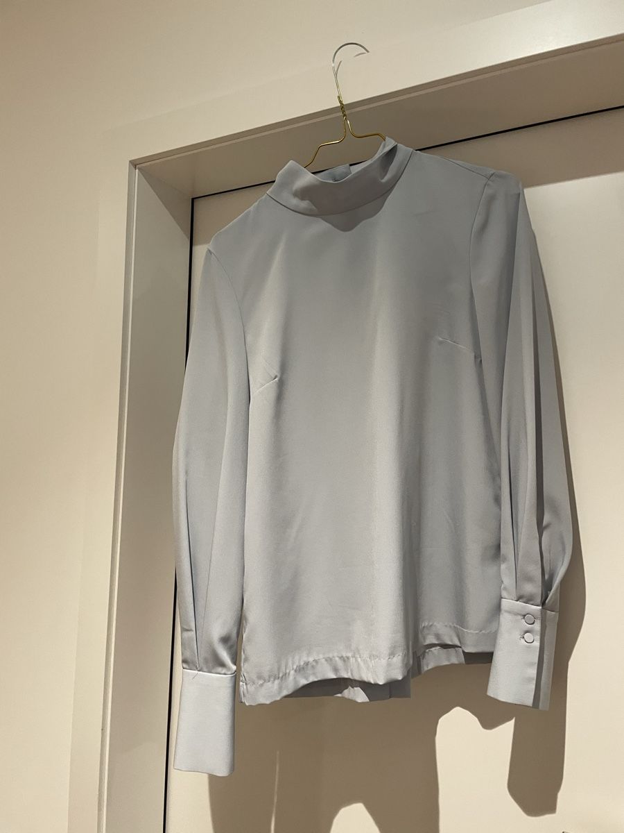 H&M Blusen: Elegante Bluse hellblau – Gebraucht aus Zofingen von silbosja