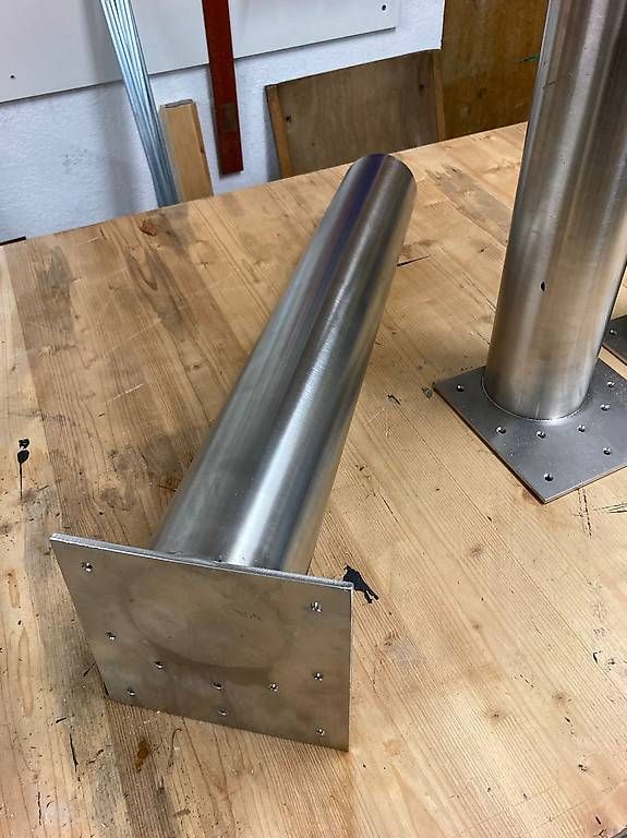 Sonstiges Mobiliar: 3 pieds de table en inox – Gebraucht aus Charmey (Gruyère) von nic168 1