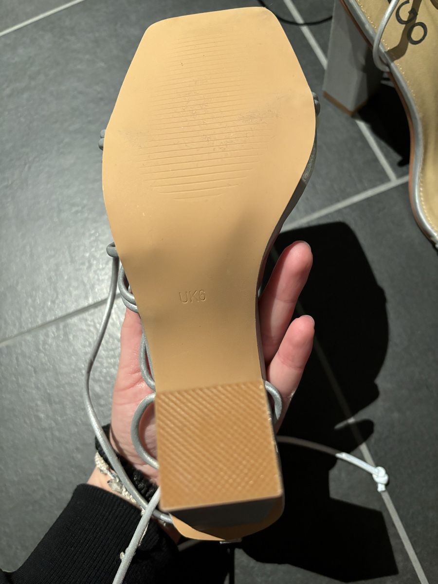 Damenschuhe: High Heels – Neu und originalverpackt aus Ormalingen von bil_mlh2 1