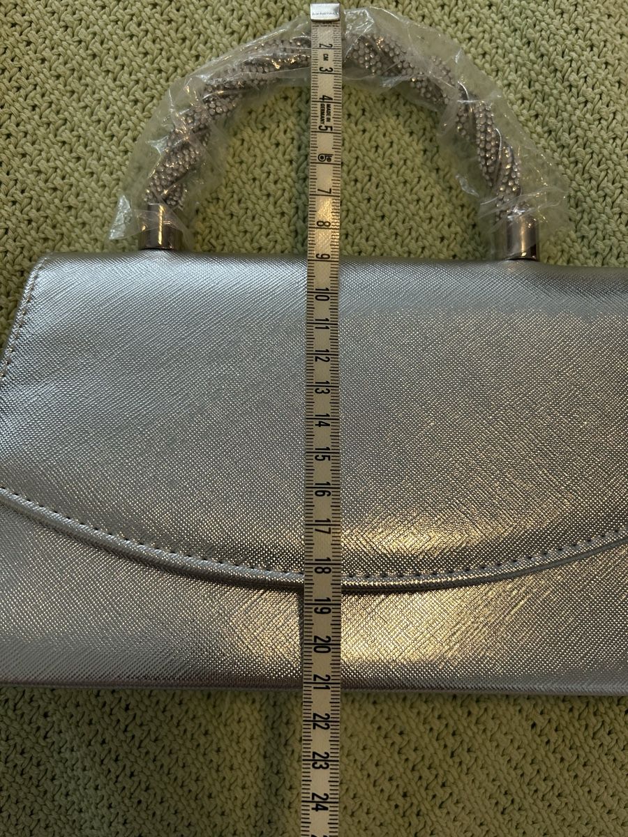Taschen für Damen: Abendtasche Silber  neu mit Kette 21cm – Neu (gemäss Beschreibung) aus Zürich von LeaMilj 5