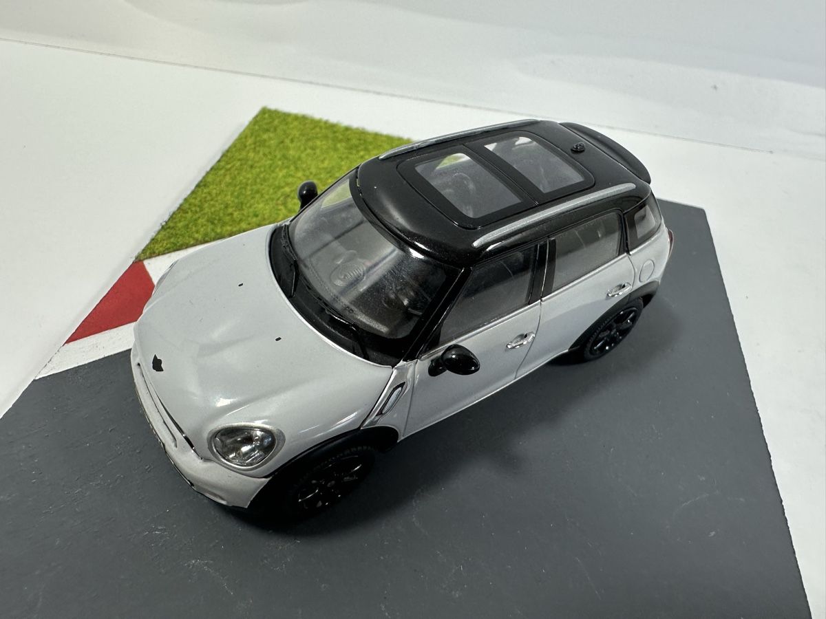 Schuco Modellini d'auto: Mini Cooper S 1:43, hellgrau-schwarz, SCHUCO – Usato da Zofingen venduto da rf9_x2xt 1