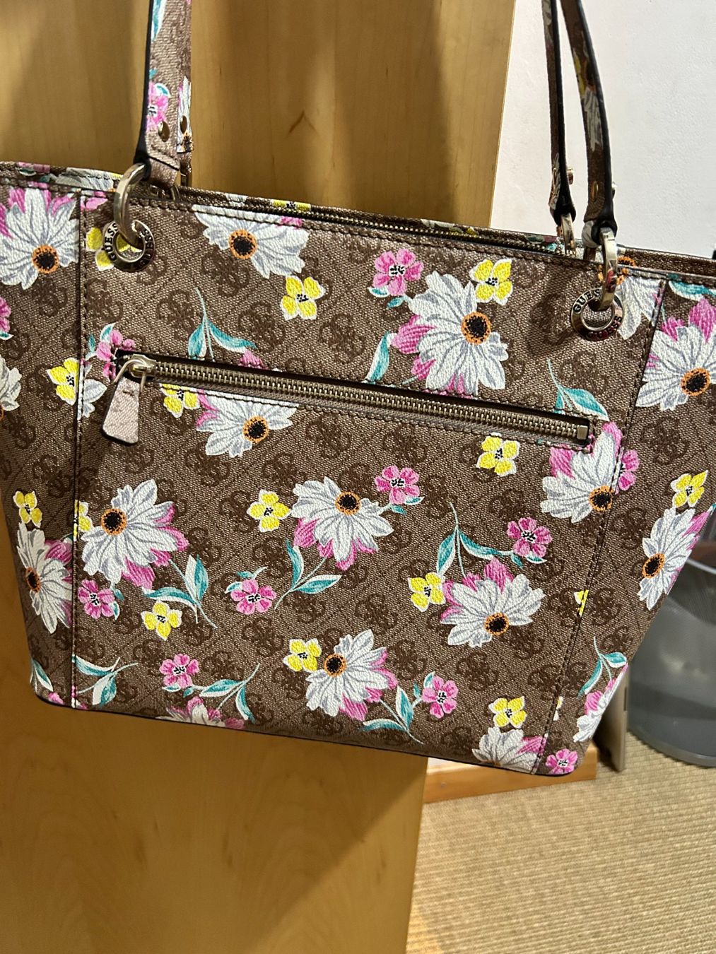 Guess Sacs femmes: Guess Handbag – D'occasion à Itingen par bra_c7hw 1