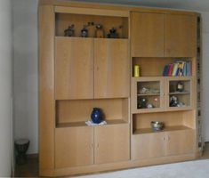 2 Schrankbetten als vollwertige, dekorative Wohnwand