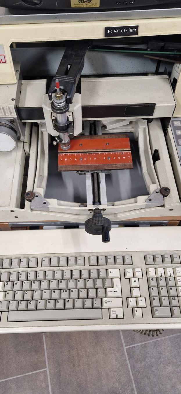 Tutte le macchine: Gravograph VXM Graviermaschine – Usato da Zürich venduto da Dusko_72 3