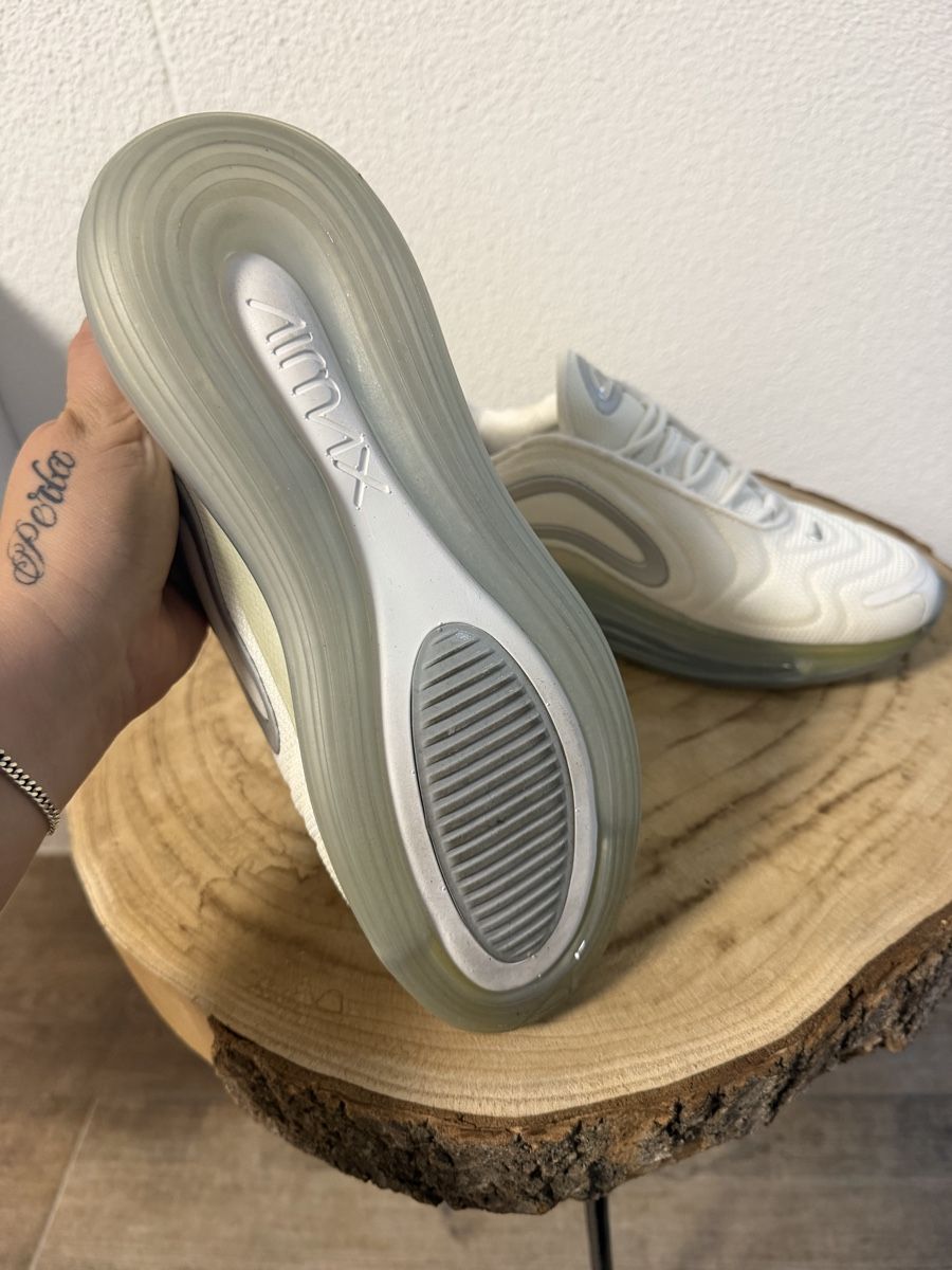 Nike Scarpe da uomo: Nike Air Max 720 Weiss/Grau Gr. 37.5 – Usato da Hägglingen venduto da Raff_Ella 7