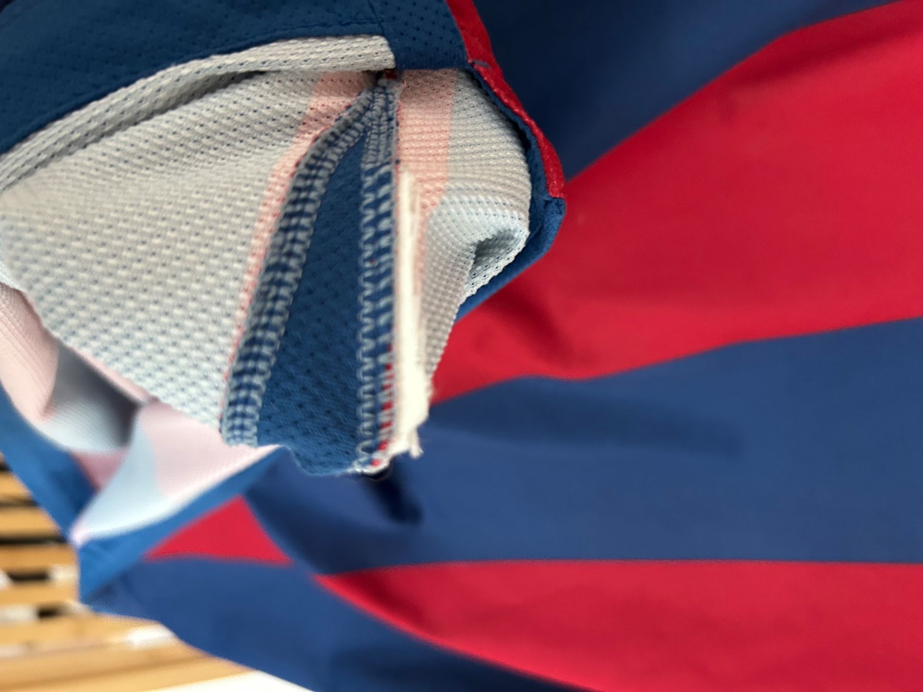 FC Barcelona Canottiere & Pantaloni: Maillot Barcelone 2010 – Usato da Courgenay venduto da mar_w26c 5