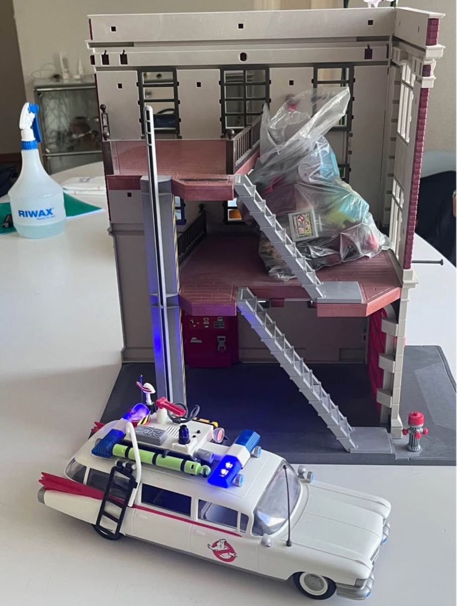 Playmobil Giocattoli: Playmobil Ghostbusters Hauptquartier mit Ecto-1 Auto! – Usato da Steffisburg venduto da dan_82x6