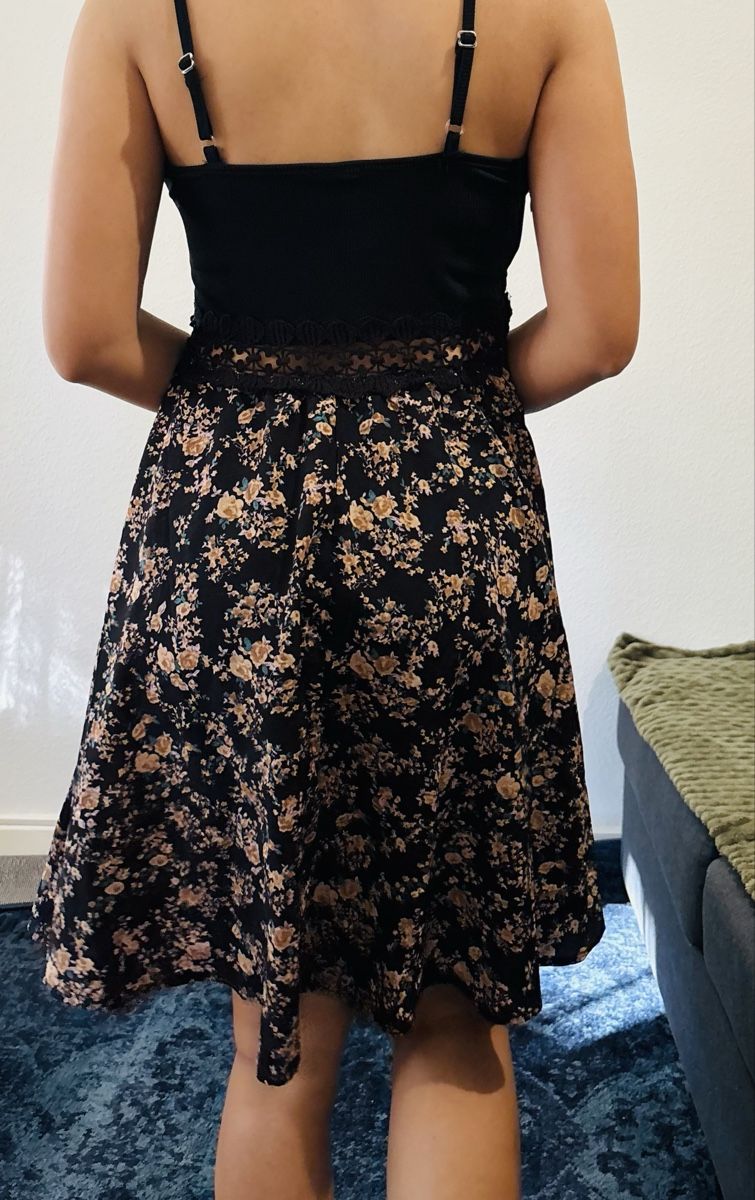 Vestiti: Casual dress – Nuovo (secondo la descrizione) da Confignon venduto da Second_Hand_Ch 2