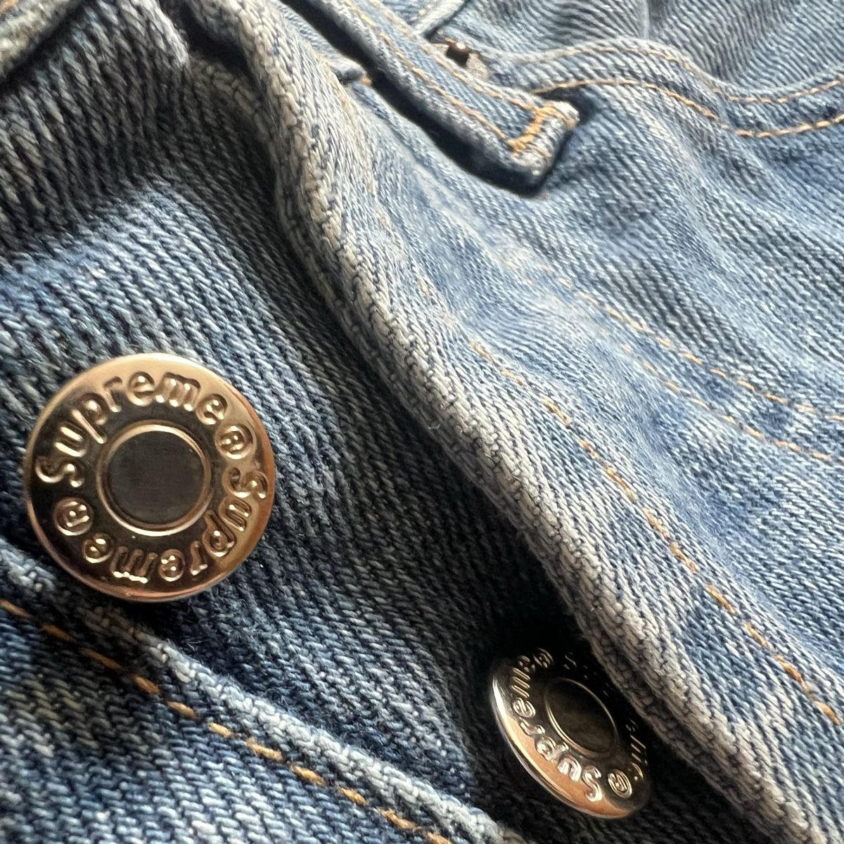 Supreme Jeans: Supreme Jeans Shorts, Grösse 30 – Gebraucht aus Breitenbach von ven_c95h 4