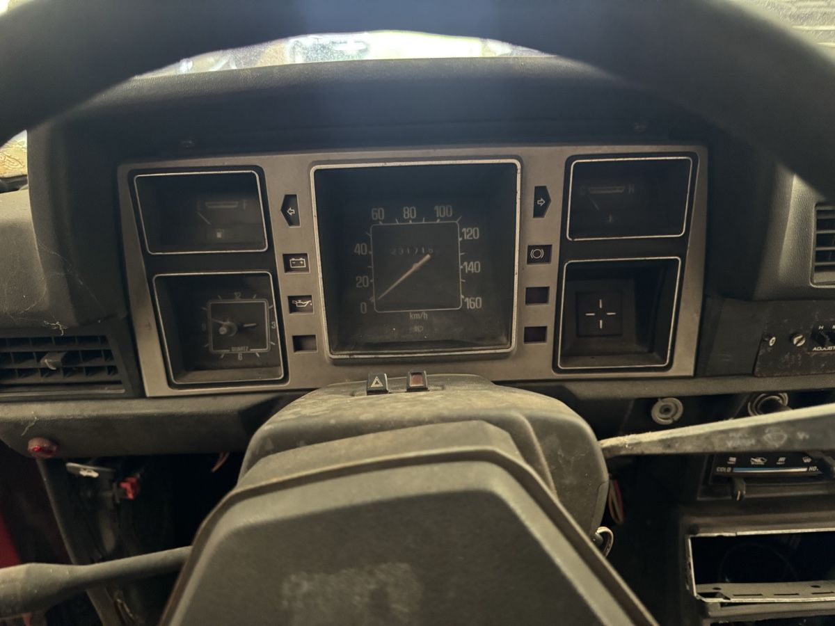 Datsun Autos: Datsun 720 Pickup – Defekt aus Widen von SaschaSuter 4