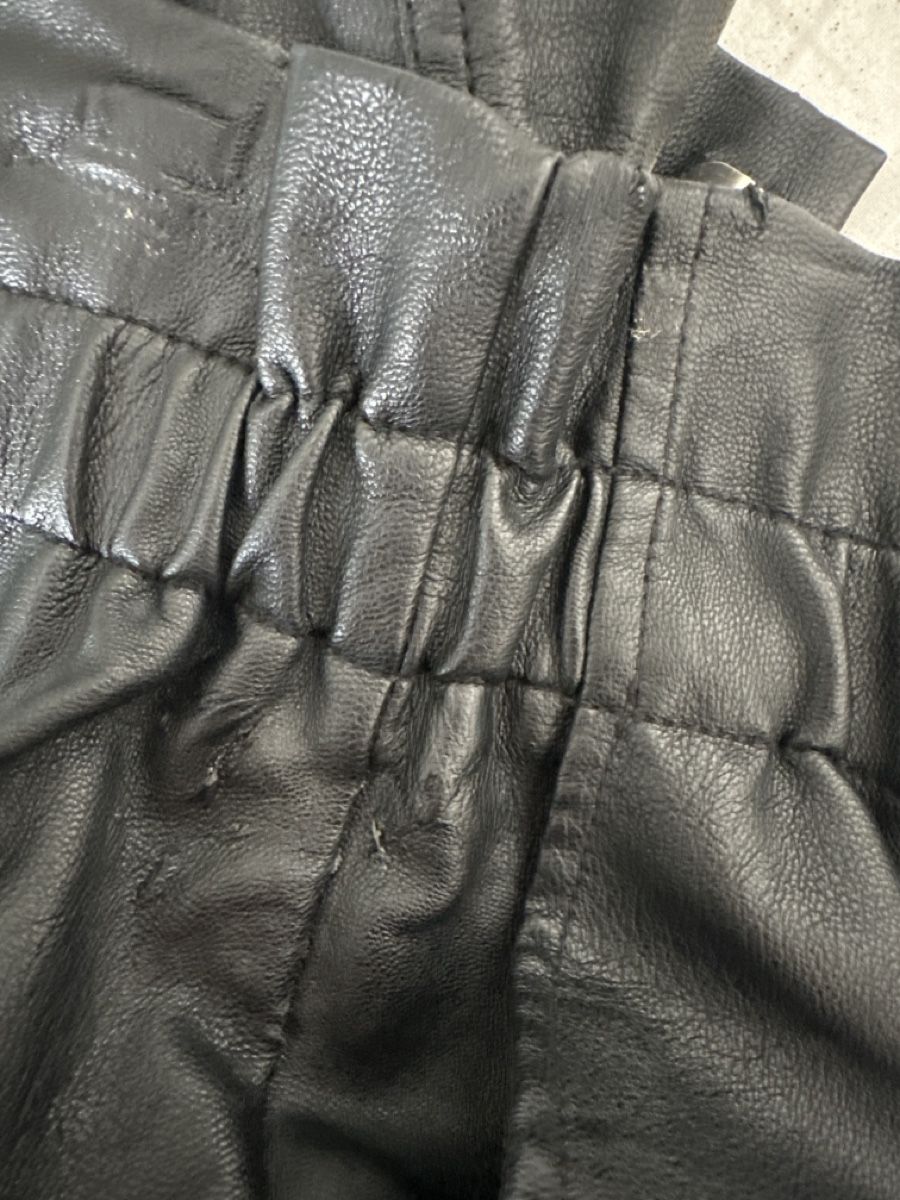 Topshop Pantaloni: Lederhose kurz – Usato da Goldach venduto da mariarosapenasa 6