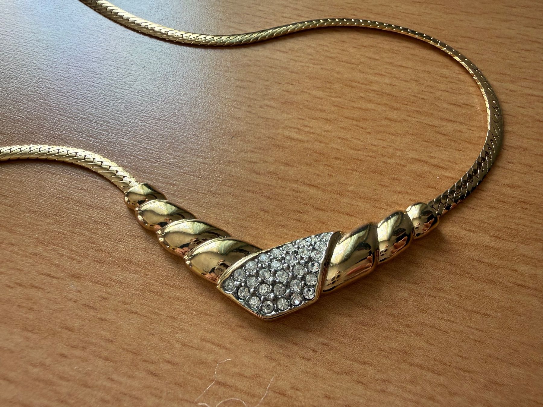 Catenine: Vintage Halskette Goldfarbe mit strass – Usato da Lamone venduto da LaCantinaMagica 7
