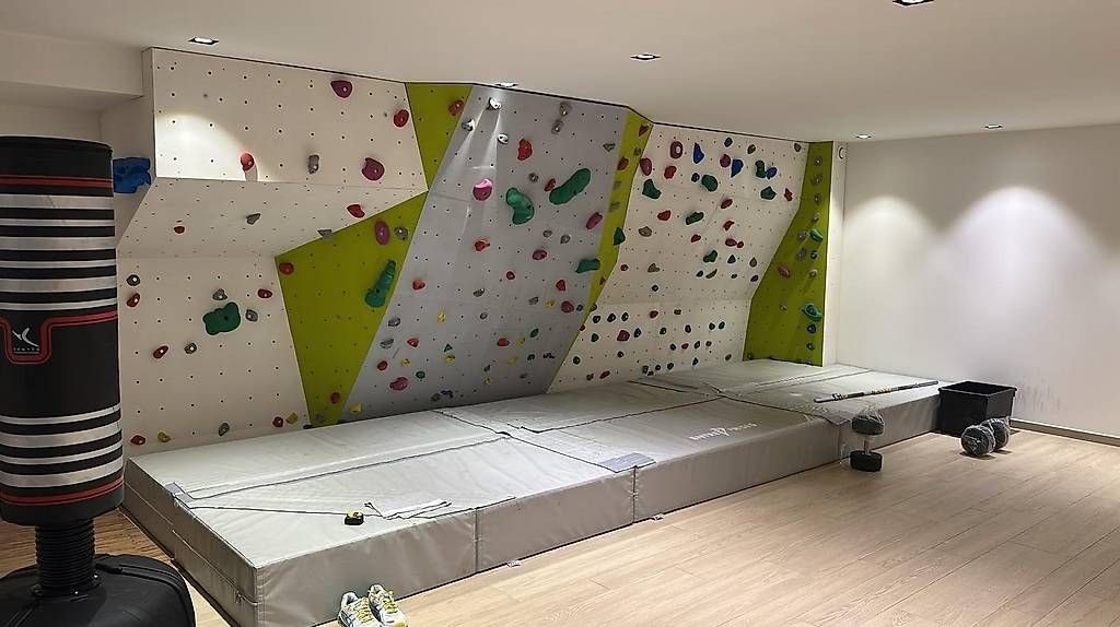 Pareti & prese d'arrampicata: Mur de grimpe complet  – Usato da Bellevue venduto da SStern99
