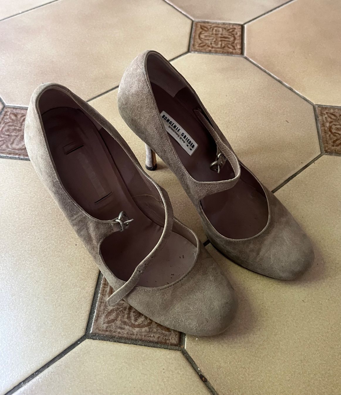 Scarpe da donna: Escarpins Bon Genie taille 36 – Usato da Bellevue venduto da utilisatratice